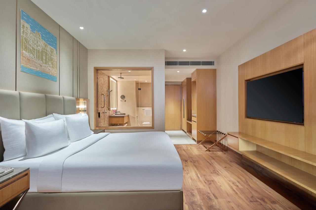 Doubletree By Hilton Varanasi Eksteriør bilde