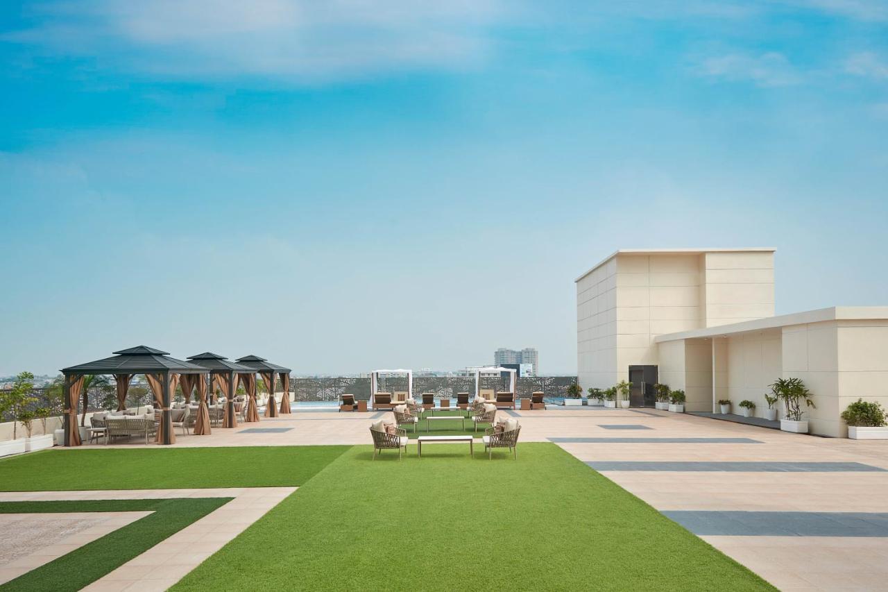 Doubletree By Hilton Varanasi Eksteriør bilde