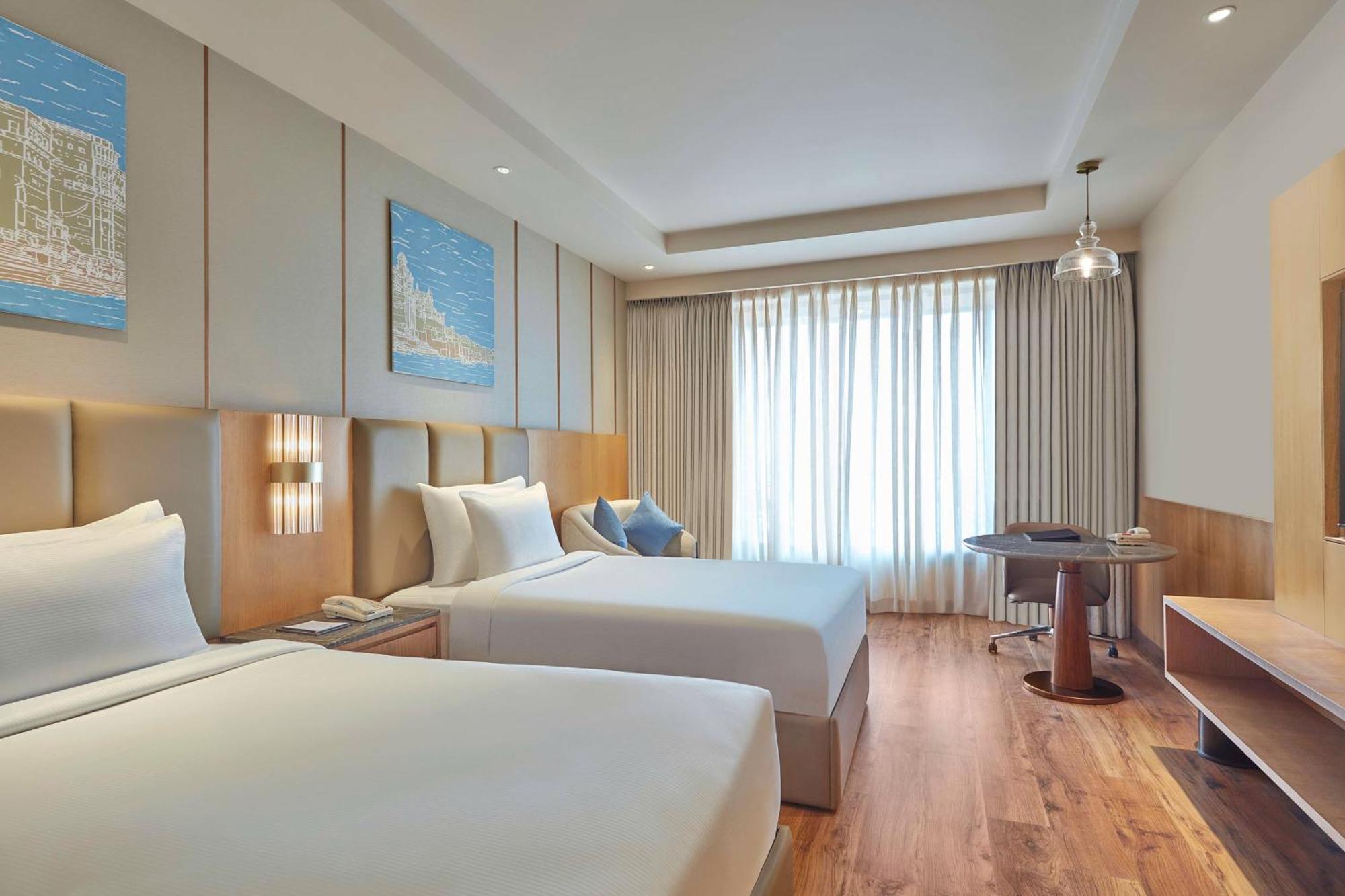 Doubletree By Hilton Varanasi Eksteriør bilde