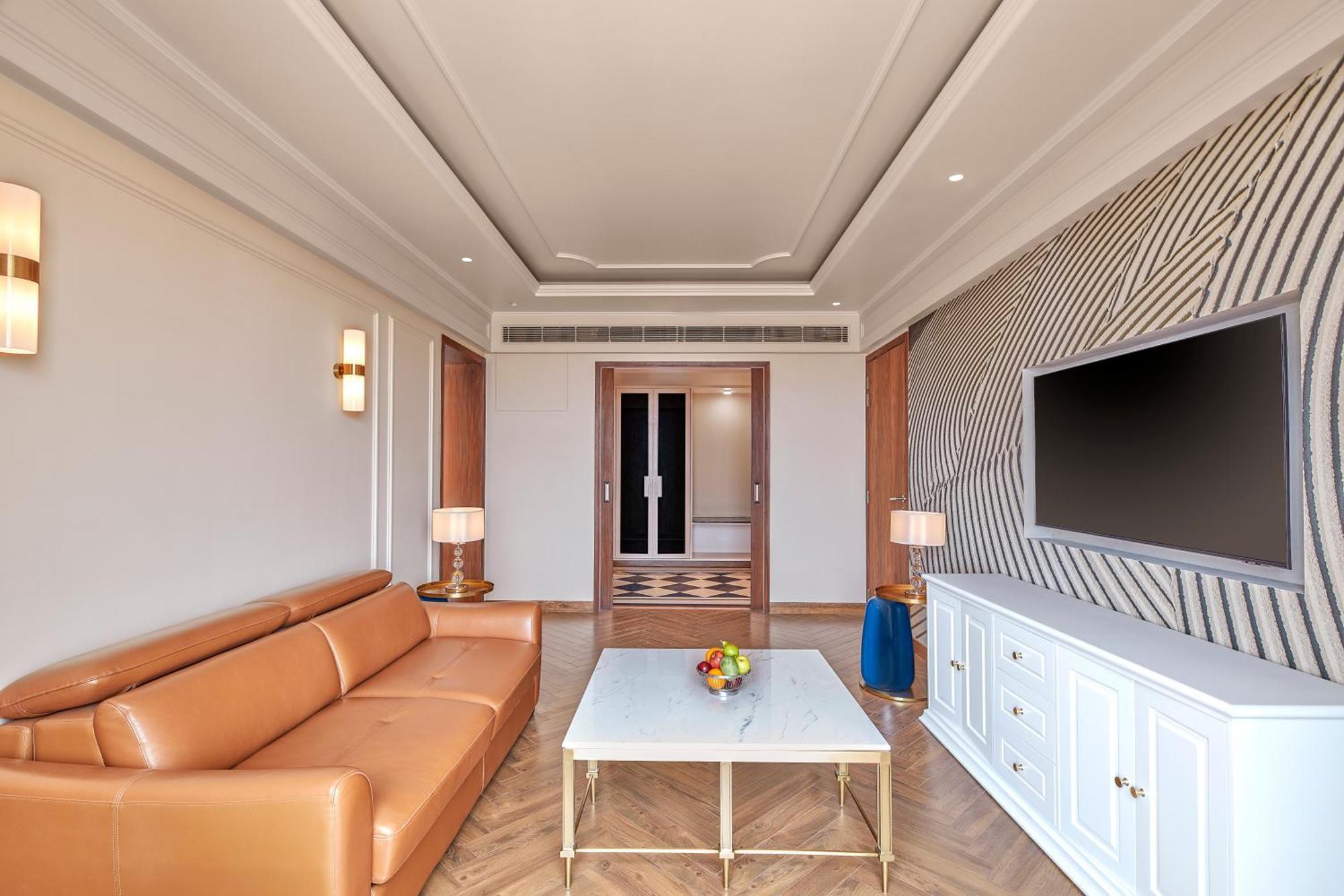 Doubletree By Hilton Varanasi Eksteriør bilde