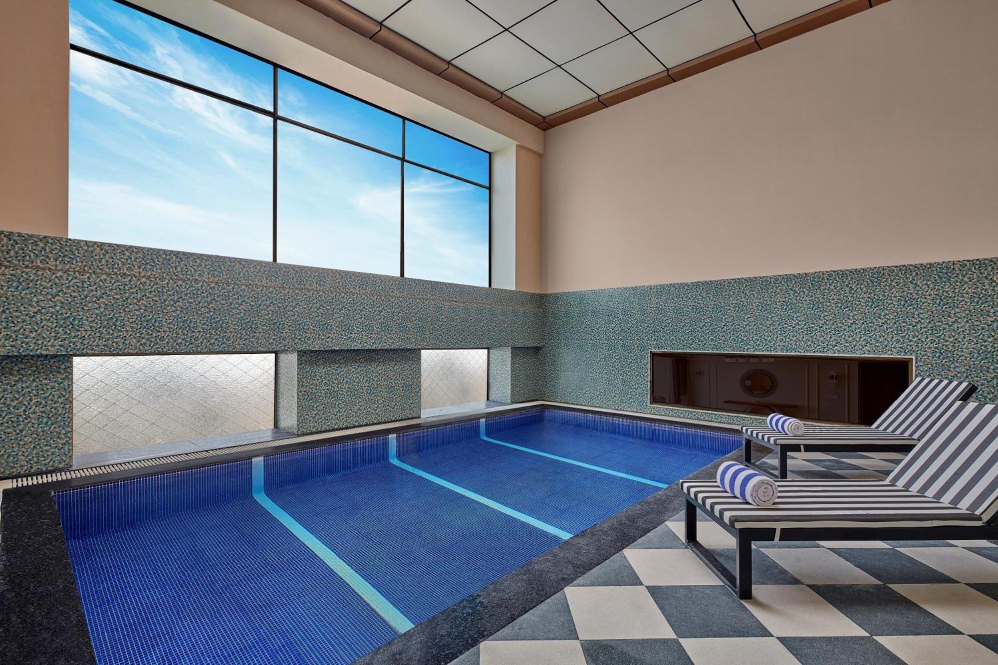 Doubletree By Hilton Varanasi Eksteriør bilde